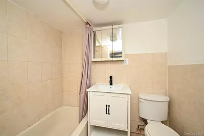 18806 Mangin Avenue, Saint Albans, NY 11412 - Photo 14