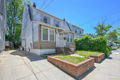 18806 Mangin Avenue, Saint Albans, NY 11412 - Photo 2