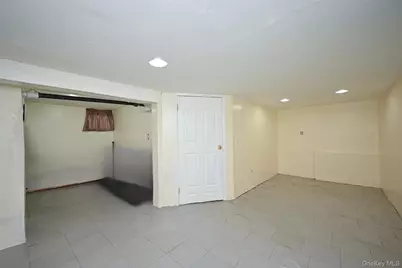 18806 Mangin Avenue, Saint Albans, NY 11412 - Photo 16