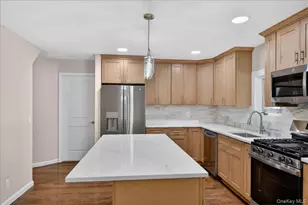 375 Old Willets Path, Hauppauge, NY 11788 - Photo 4