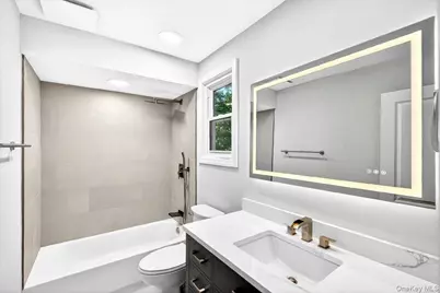 375 Old Willets Path, Hauppauge, NY 11788 - Photo 14