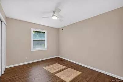 375 Old Willets Path, Hauppauge, NY 11788 - Photo 12