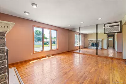 23 3rd Avenue, Farmingdale, NY 11735 - Photo 10