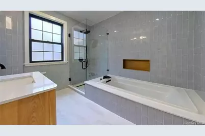 [Address not provided], Jamaica, NY 11432 - Photo 12
