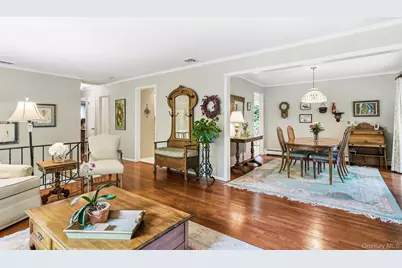 22 Locksley Lane, Bedford Hills, NY 10507 - Photo 4