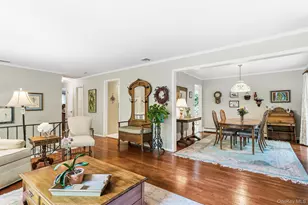 22 Locksley Ln, Bedford Hills, NY 10507 - Photo 4