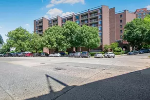 777 N MacQuesten Pkwy, Mount Vernon, NY 10552 - Photo 2