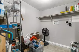 719 Catskill Ave, Lindenhurst, NY 11757 - Photo 20