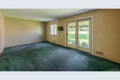 8 Knightsbridge #C, Poughkeepsie, NY 12603 - Photo 12
