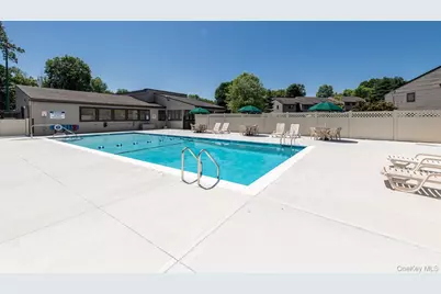 8 Knightsbridge #C, Poughkeepsie, NY 12603 - Photo 38