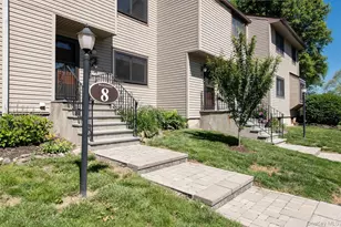 8 Knightsbridge, Poughkeepsie, NY 12603 - Photo 2