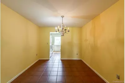 8 Knightsbridge #C, Poughkeepsie, NY 12603 - Photo 10