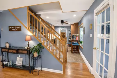 15 Hilltop Road, Levittown, NY 11756 - Photo 12