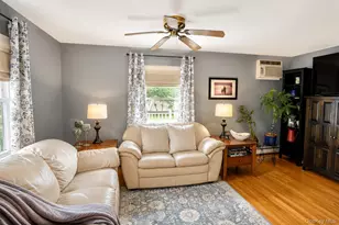 15 Hilltop Rd, Levittown, NY 11756 - Photo 10