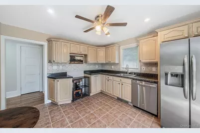 2680 Union Boulevard, Islip, NY 11751 - Photo 24