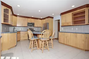 150 Schweizer Ln, Bardonia, NY 10954 - Photo 12