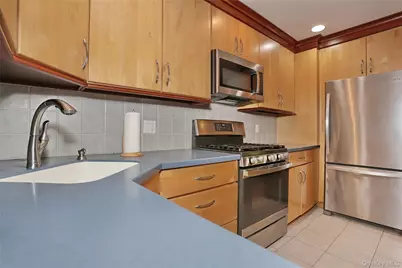 150 Schweizer Lane, Bardonia, NY 10954 - Photo 16