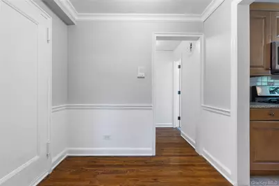 9 Sentry Place #TR, Scarsdale, NY 10583 - Photo 12