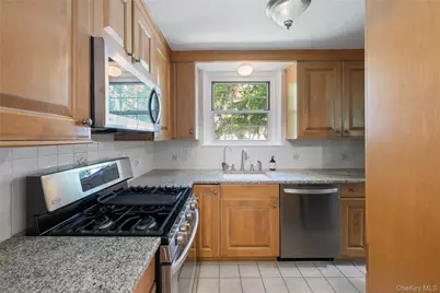 9 Sentry Place #TR, Scarsdale, NY 10583 - Photo 10