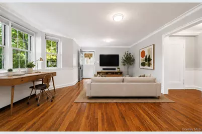 9 Sentry Place #TR, Scarsdale, NY 10583 - Photo 4