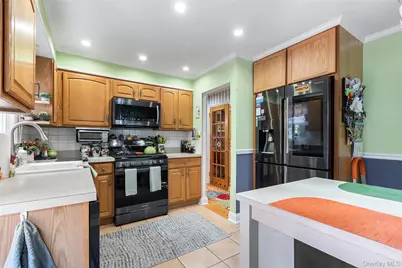 11 Brook Road, Port Chester, NY 10573 - Photo 8