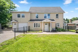 85 Bleloch Ave, Peekskill, NY 10566 - Photo 2