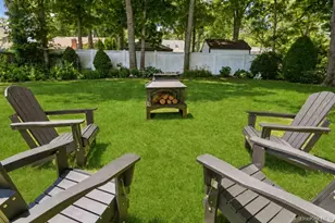 42 Summit Dr, Smithtown, NY 11787 - Photo 42