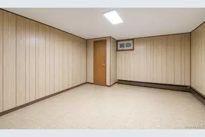 42 Summit Drive, Smithtown, NY 11787 - Photo 28