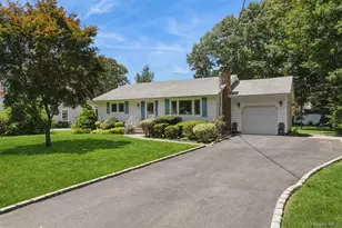 42 Summit Dr, Smithtown, NY 11787 - Photo 4