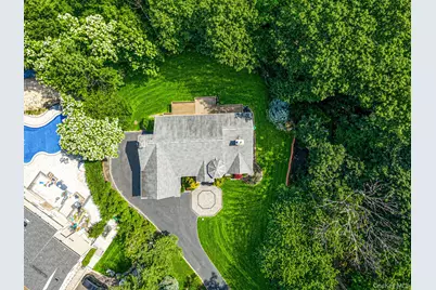 589 Landing Avenue, Smithtown, NY 11787 - Photo 40