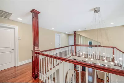 589 Landing Avenue, Smithtown, NY 11787 - Photo 20