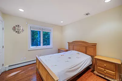 589 Landing Avenue, Smithtown, NY 11787 - Photo 26