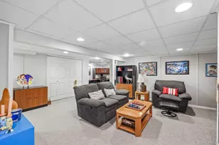 173 Meadbrook Rd, Garden City, NY 11530 - Photo 20