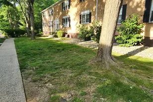 10 Somerset Dr, Suffern, NY 10901 - Photo 2