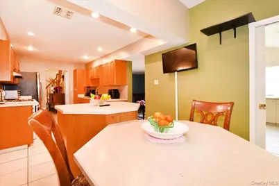 22 Chatham Road, Commack, NY 11725 - Photo 16