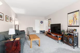 61 Maine Ave, Rockville Centre, NY 11570 - Photo 6