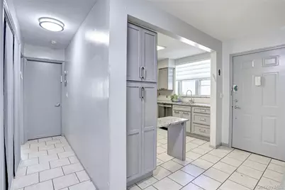 202 Kearsing Parkway, Monsey, NY 10952 - Photo 16