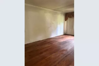 182 E Rockaway Road, Hewlett, NY 11557 - Photo 4