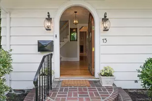 15 Lyons Pl, Larchmont, NY 10538 - Photo 2
