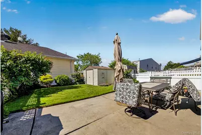 125-16 5th Avenue, College Point, NY 11356 - Photo 24