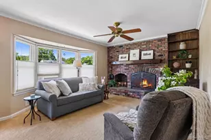 33 Cornell St, East Northport, NY 11731 - Photo 6
