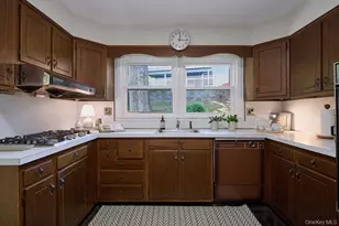72 Hickory Hill Dr, Dobbs Ferry, NY 10522 - Photo 14