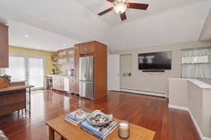 215 S 16th St, Lindenhurst, NY 11757 - Photo 6