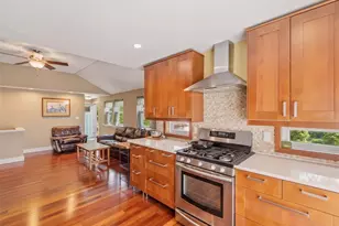 215 S 16th St, Lindenhurst, NY 11757 - Photo 4