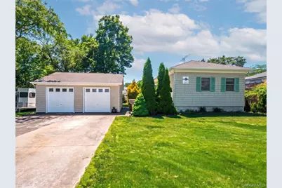 215 S 16th Street, Lindenhurst, NY 11757 - Photo 1