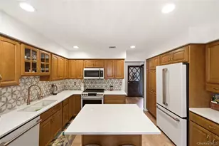 30 Woodland Rd, Miller Place, NY 11764 - Photo 6