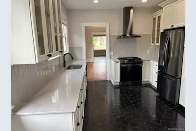 36 Grand Boulevard #1, Scarsdale, NY 10583 - Photo 6