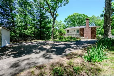 53 Ehrhardt Way, Islandia, NY 11749 - Photo 34
