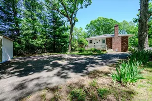 53 Ehrhardt Way, Islandia, NY 11749 - Photo 34