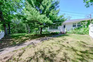 53 Ehrhardt Way, Islandia, NY 11749 - Photo 2